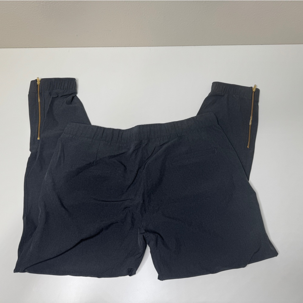 Albion Fit Dark Gray Jetsetters-NWT